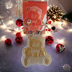 MIKASA VINTAGE 1990'S CRYSTAL HOLIDAY BEAR PLATTER 11 1/2"